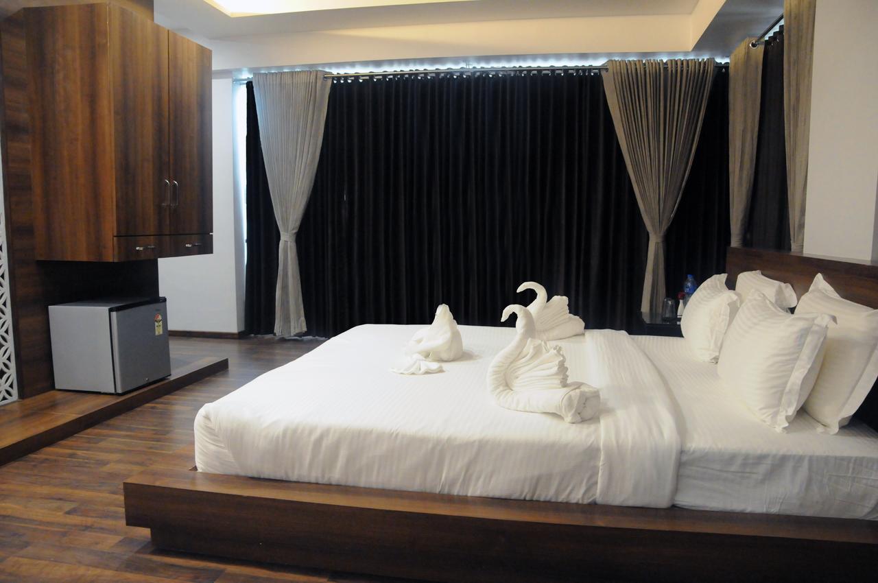 Hotel 3 Leaves Kolhapur Eksteriør billede