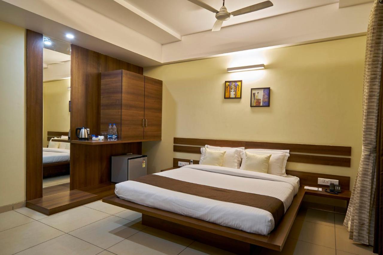 Hotel 3 Leaves Kolhapur Eksteriør billede